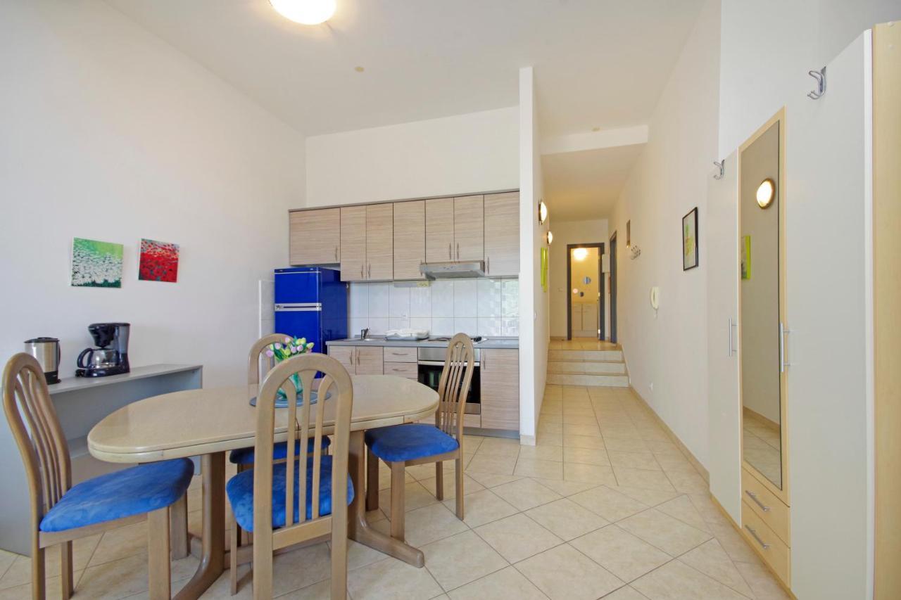 Matanovi Dvori Md Apartments Makarska Eksteriør billede