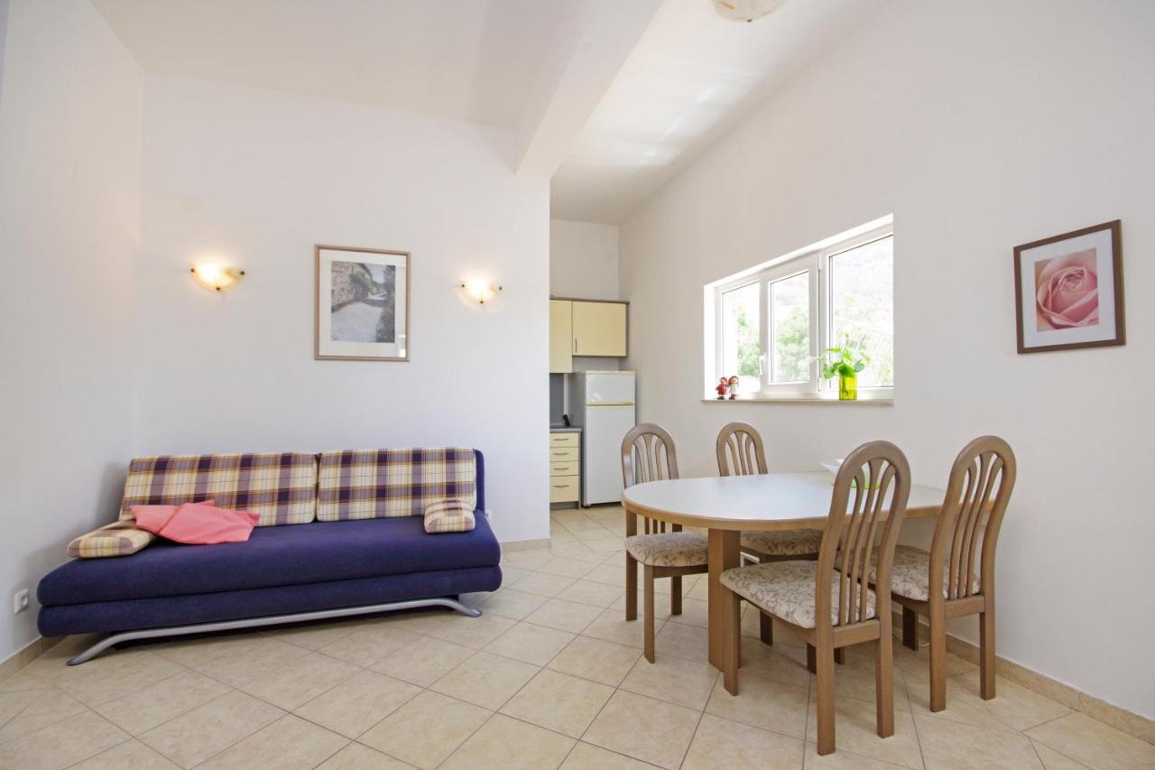 Matanovi Dvori Md Apartments Makarska Eksteriør billede